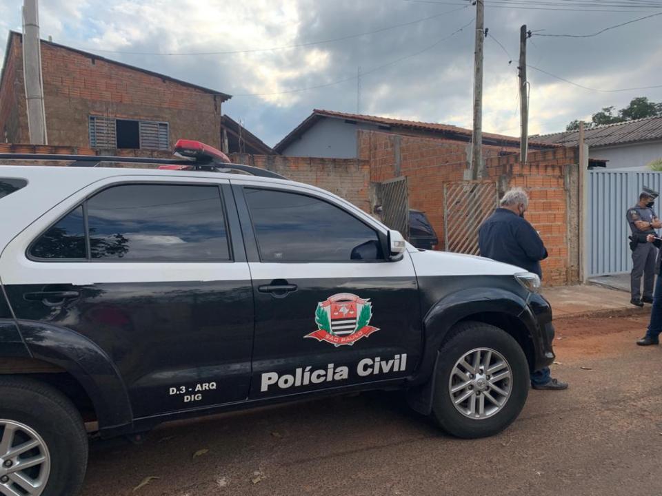 Foto 4 de 7 — Homem é encontrado morto em matagal no Águas do Paiol